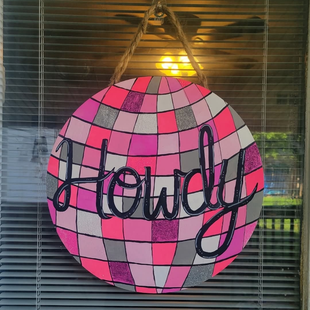 Pink and Gray 'Howdy' Wall Decor